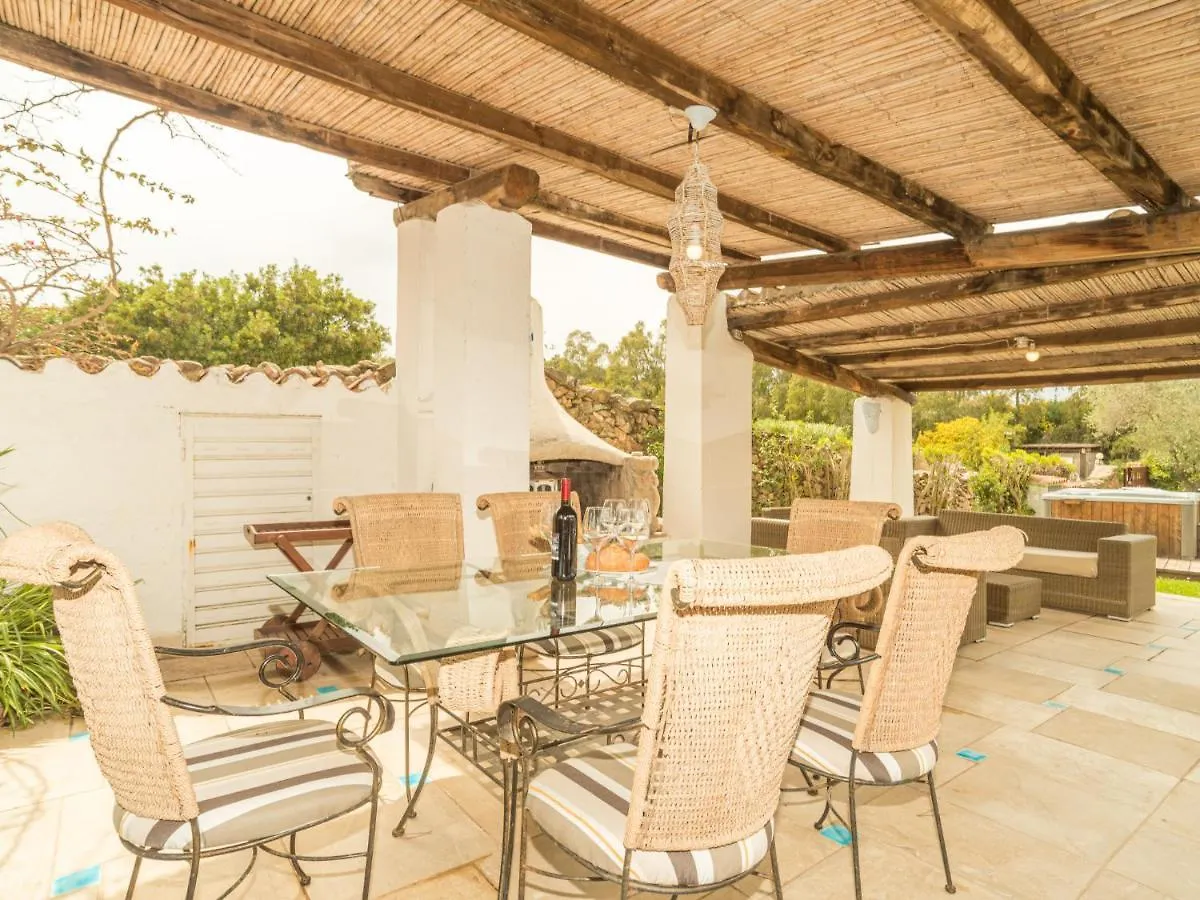 Casa vacanze Locazione Turistica Omer San Teodoro  Italia