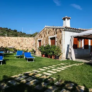 Casa vacanze Stazzu Fioritu, San Teodoro (Sardinia)